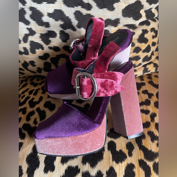 Jeffrey Campbell pink and purple velvet platforms - Picture 3 of 10